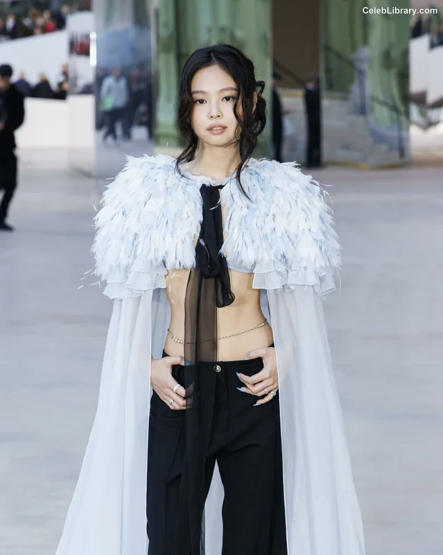 Jennie  BLΛƆKPIИK (Blackpink) photo 3 of 3632