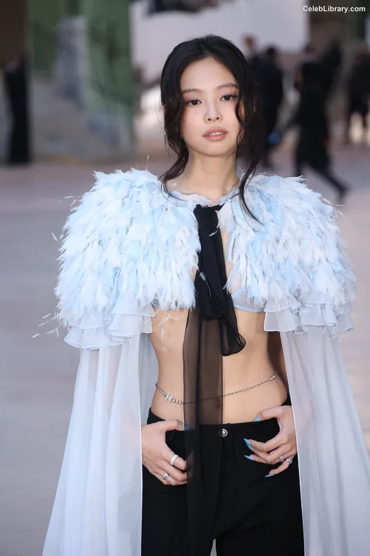 Jennie  BLΛƆKPIИK (Blackpink) photo 18 of 3632