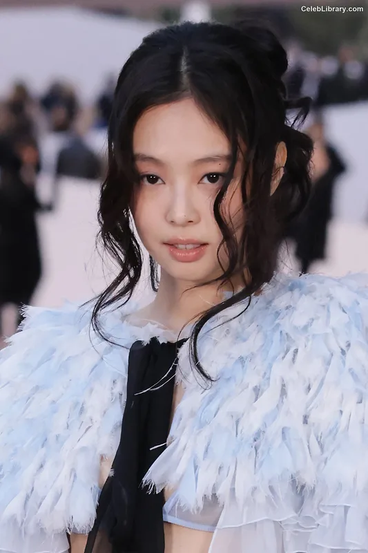 Jennie  BLΛƆKPIИK (Blackpink) photo 6 of 3632