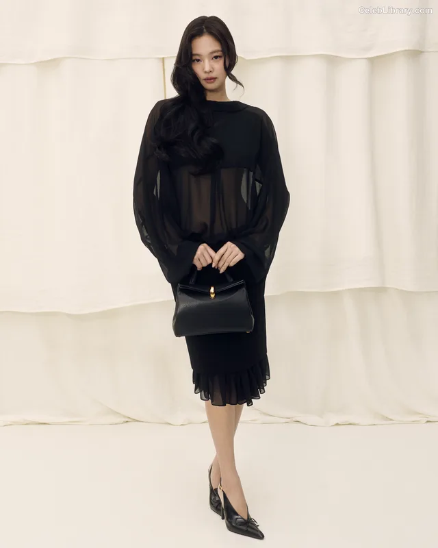 Jennie  BLΛƆKPIИK (Blackpink) photo 22 of 3632