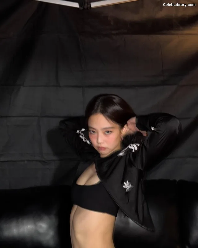 Jennie BLΛƆKPIИK (Blackpink) photo 10 of 3632