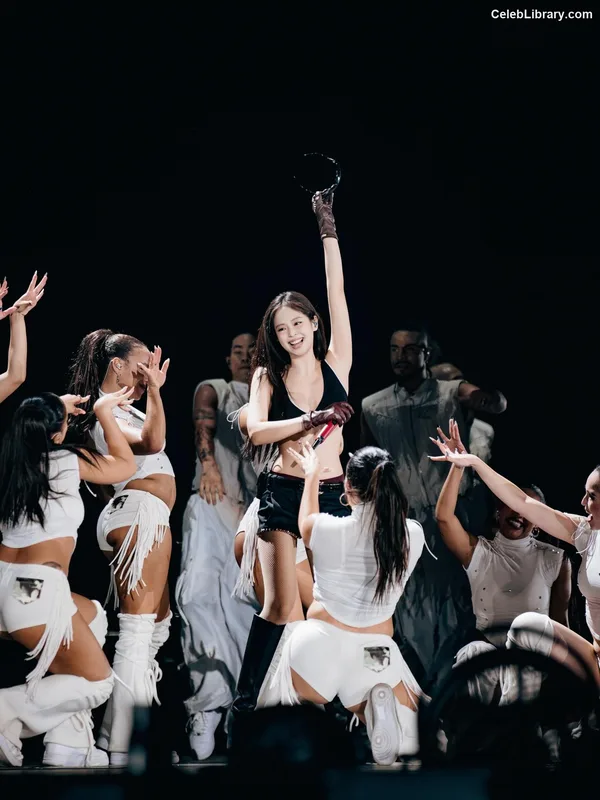 Jennie BLΛƆKPIИK (Blackpink) photo 14 of 3632