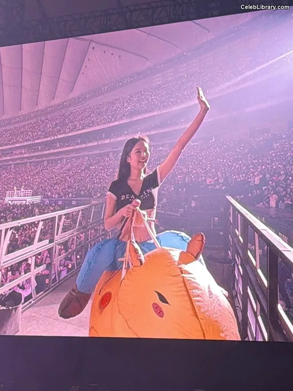 Jennie BLΛƆKPIИK (Blackpink) photo 15 of 3632