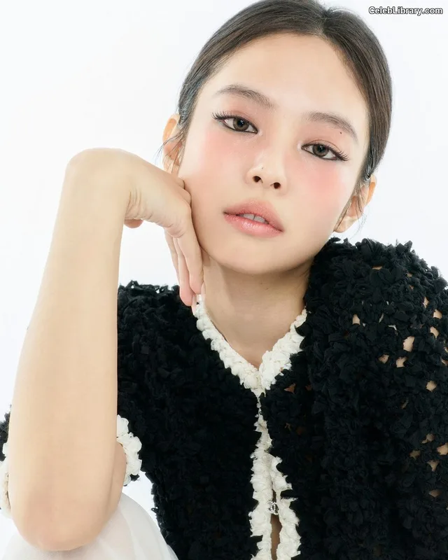 Jennie BLΛƆKPIИK (Blackpink) photo 18 of 3632