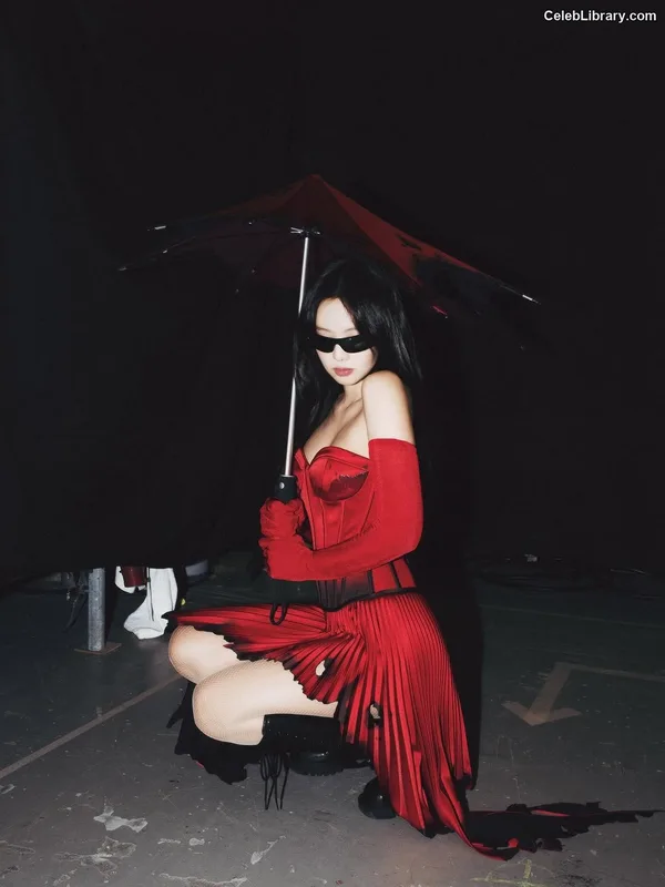 Jennie  BLΛƆKPIИK (Blackpink) photo 5 of 3632