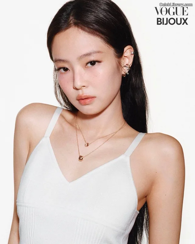 Jennie  BLΛƆKPIИK (Blackpink) photo 10 of 3632