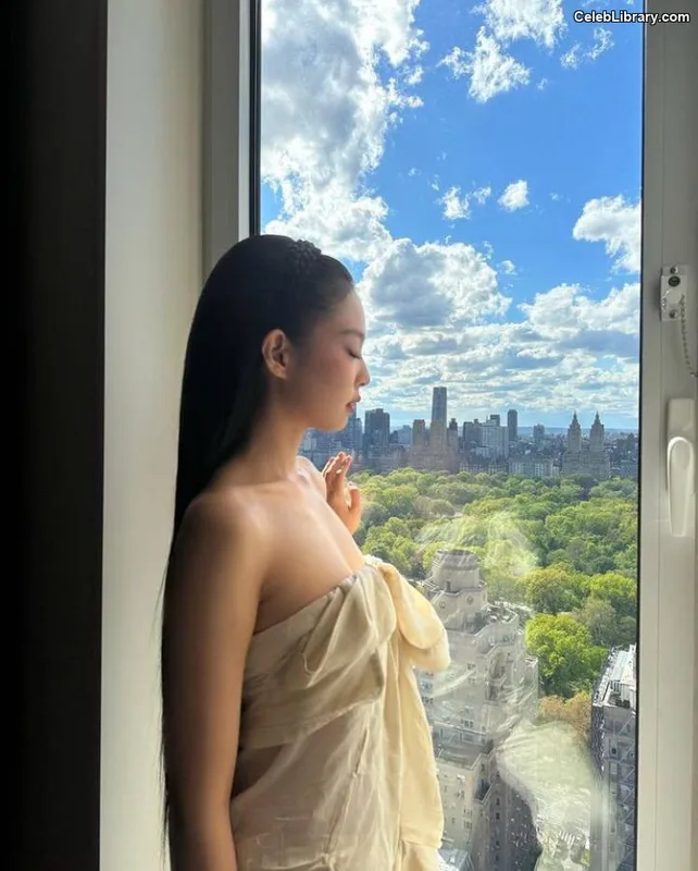Jennie  BLΛƆKPIИK (Blackpink) photo 21 of 3632