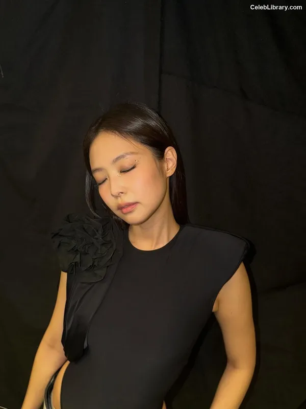 Jennie  BLΛƆKPIИK (Blackpink) photo 12 of 3632