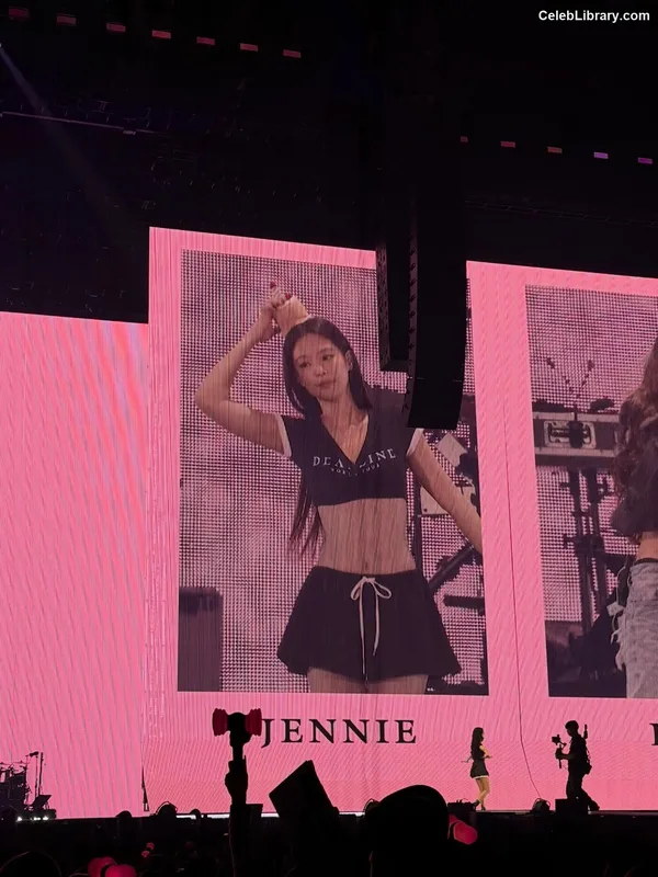 Jennie  BLΛƆKPIИK (Blackpink) photo 16 of 3632