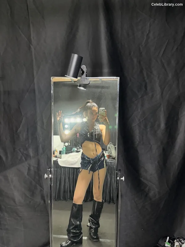 Jennie  BLΛƆKPIИK (Blackpink) photo 24 of 3632