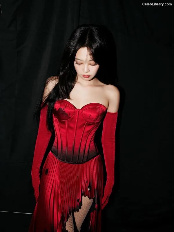 Jennie  BLΛƆKPIИK (Blackpink) photo 8 of 3632