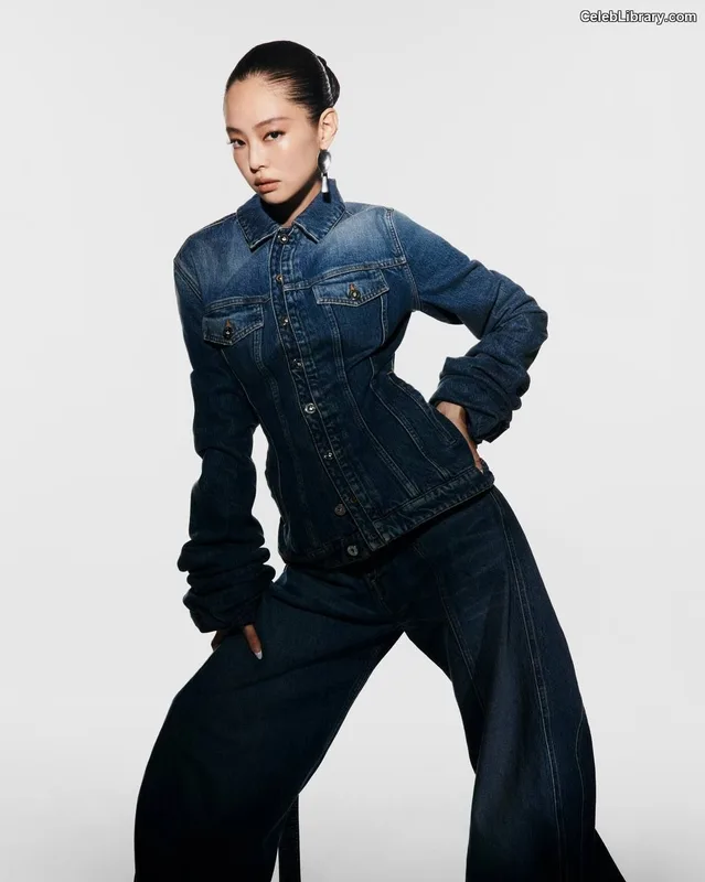 Jennie  BLΛƆKPIИK (Blackpink) photo 16 of 3632