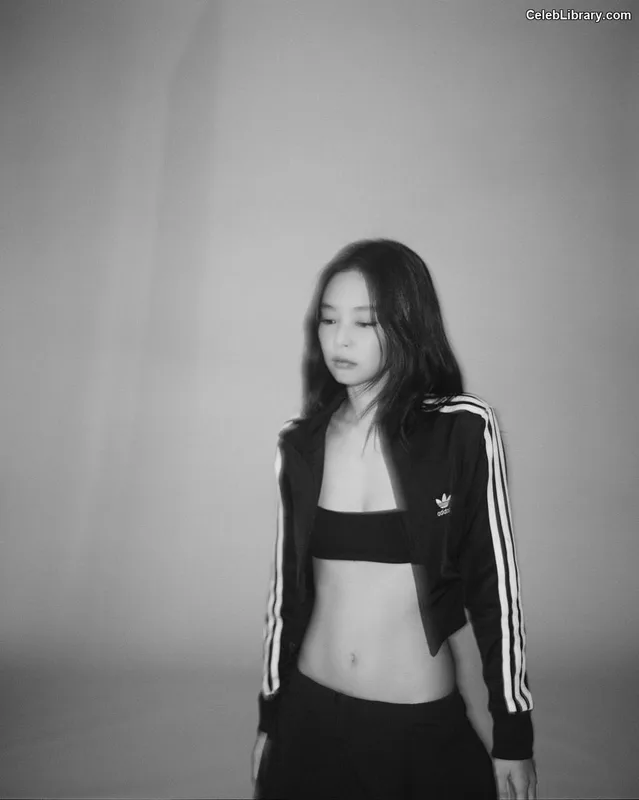 Jennie  BLΛƆKPIИK (Blackpink) photo 17 of 3632