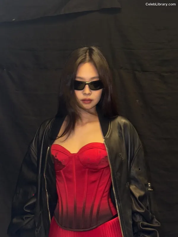 Jennie  BLΛƆKPIИK (Blackpink) photo 3 of 3632