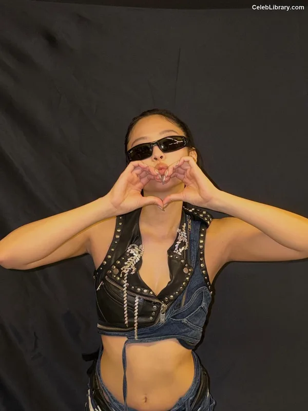 Jennie  BLΛƆKPIИK (Blackpink) photo 4 of 3632