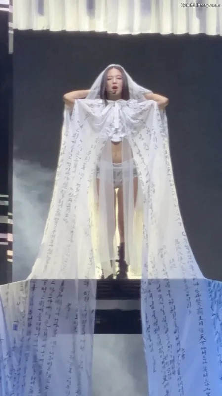 Jennie BLΛƆKPIИK (Blackpink) photo 16 of 3632