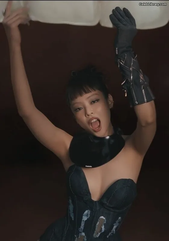 Jennie BLΛƆKPIИK (Blackpink) photo 2 of 3632