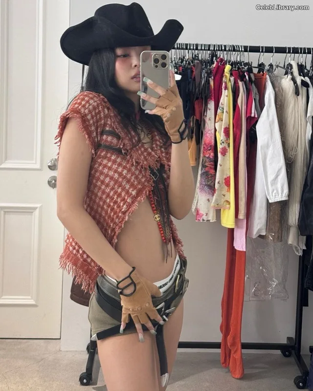 Jennie BLΛƆKPIИK (Blackpink) photo 18 of 3632