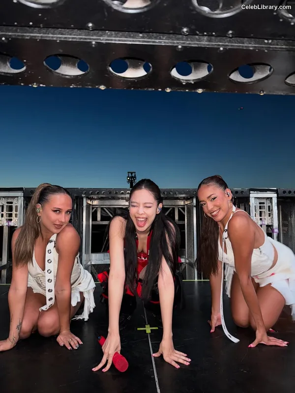 Jennie BLΛƆKPIИK (Blackpink) photo 3 of 3632