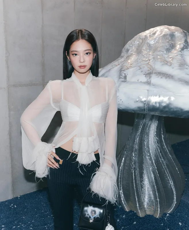 Jennie BLΛƆKPIИK (Blackpink) photo 19 of 3632