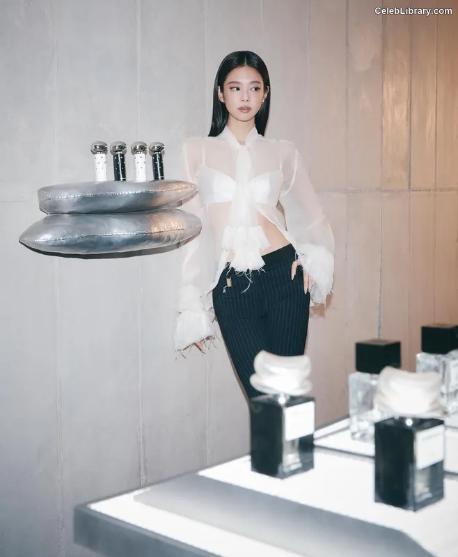 Jennie BLΛƆKPIИK (Blackpink) photo 20 of 3632