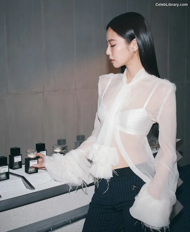 Jennie BLΛƆKPIИK (Blackpink) photo 22 of 3632