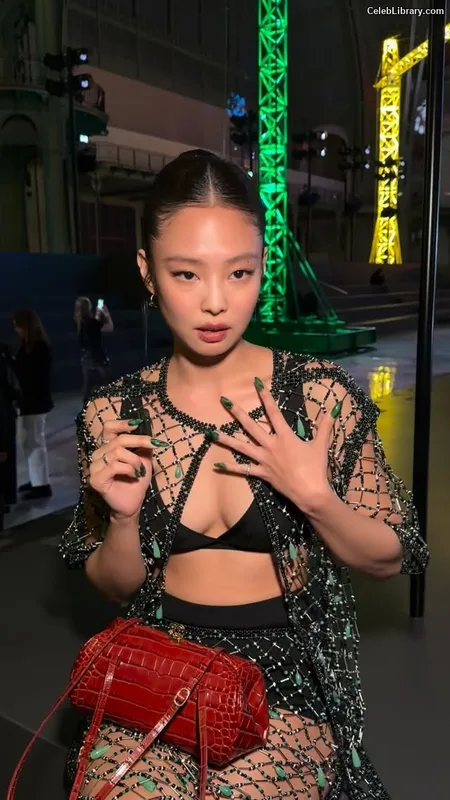 Jennie BLΛƆKPIИK (Blackpink) photo 23 of 3632