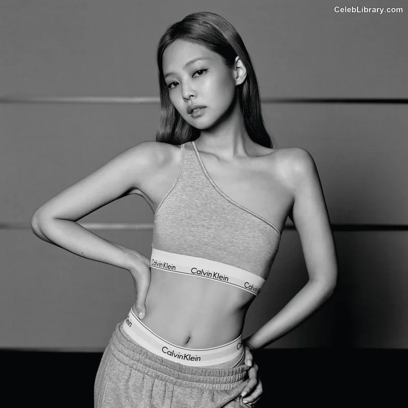 Jennie BLΛƆKPIИK (Blackpink) photo 3 of 3632