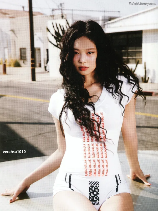 Jennie  BLΛƆKPIИK (Blackpink) photo 4 of 3632