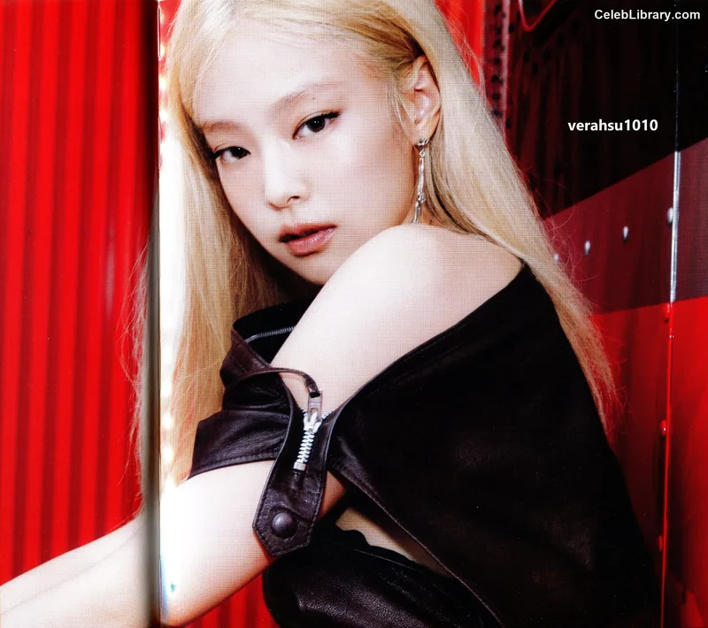 Jennie  BLΛƆKPIИK (Blackpink) photo 11 of 3632