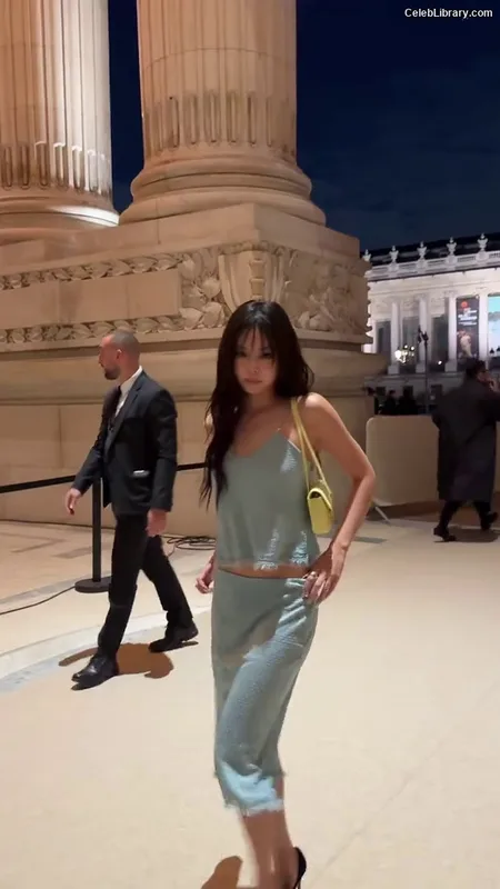 Jennie  BLΛƆKPIИK (Blackpink) photo 18 of 3632