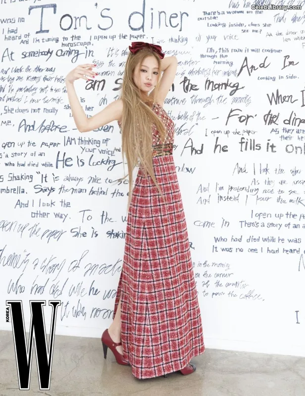 Jennie  BLΛƆKPIИK (Blackpink) photo 5 of 3632