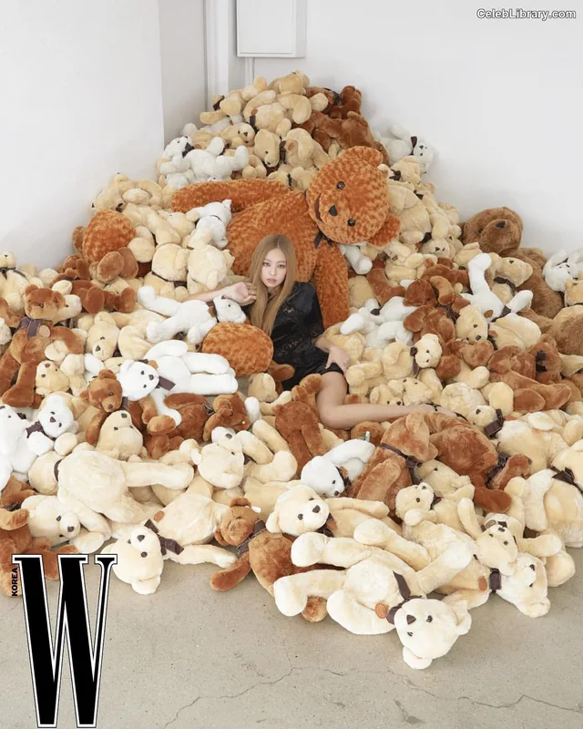 Jennie  BLΛƆKPIИK (Blackpink) photo 15 of 3632