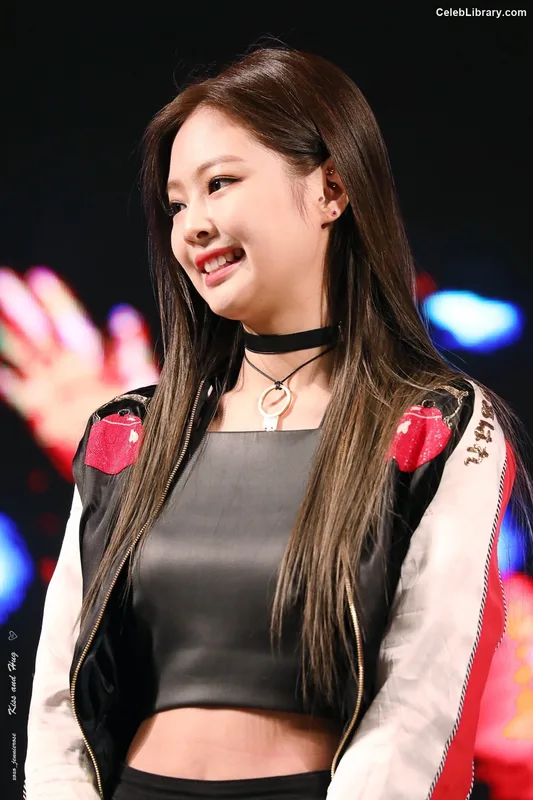 Jennie  BLΛƆKPIИK (Blackpink) photo 24 of 3632