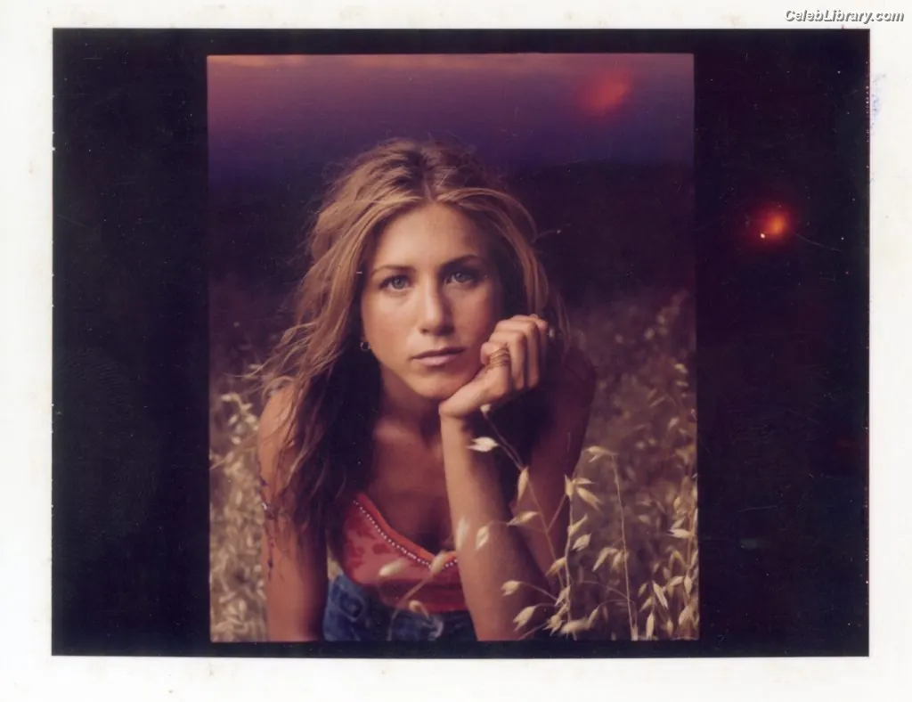 Jennifer Aniston photo 18 of 474
