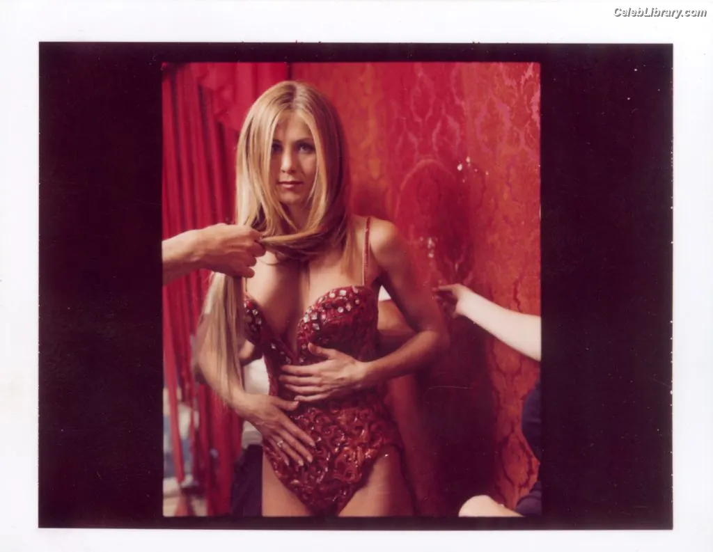 Jennifer Aniston photo 24 of 474