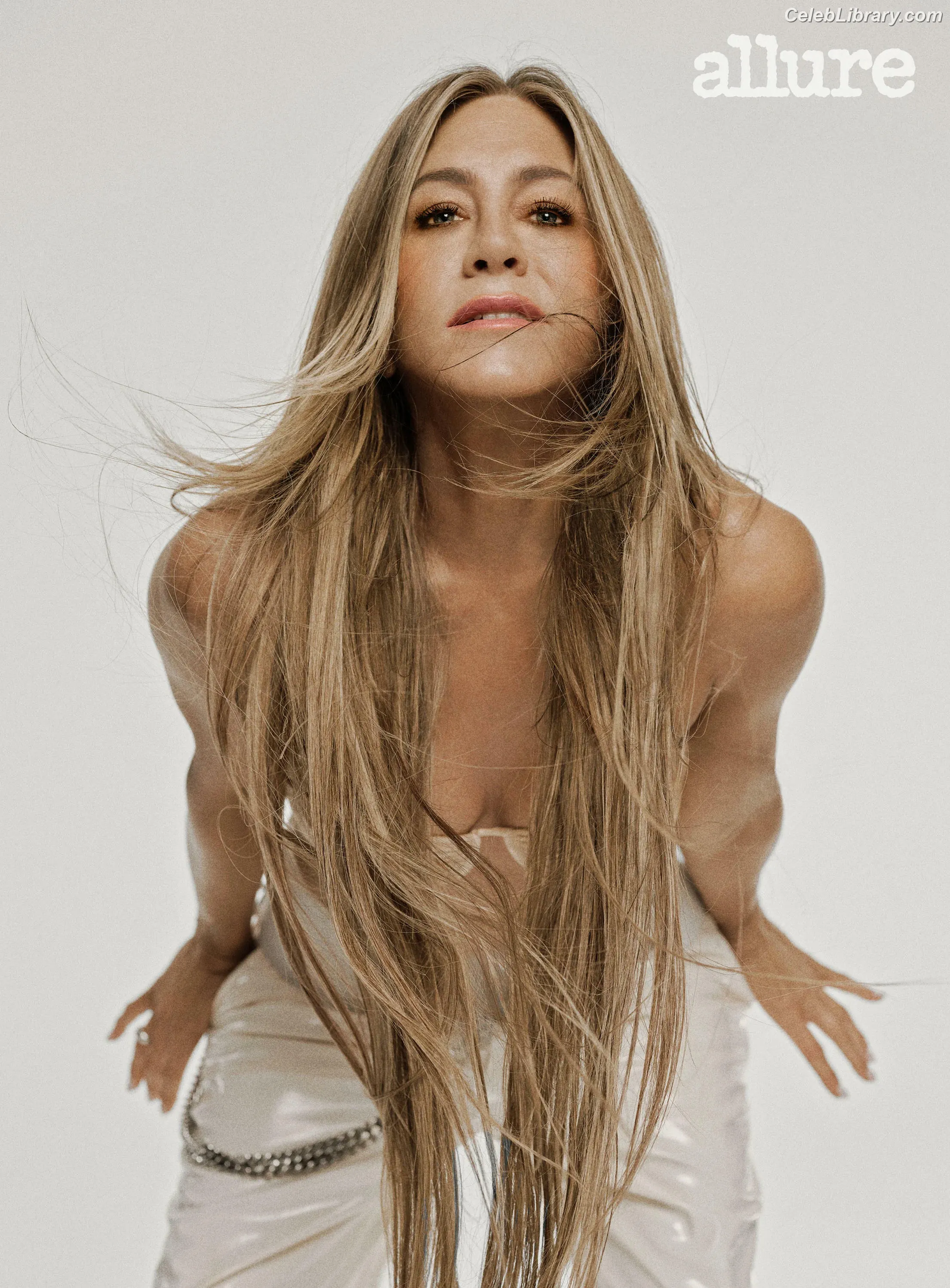 Jennifer Aniston photo 11 of 474