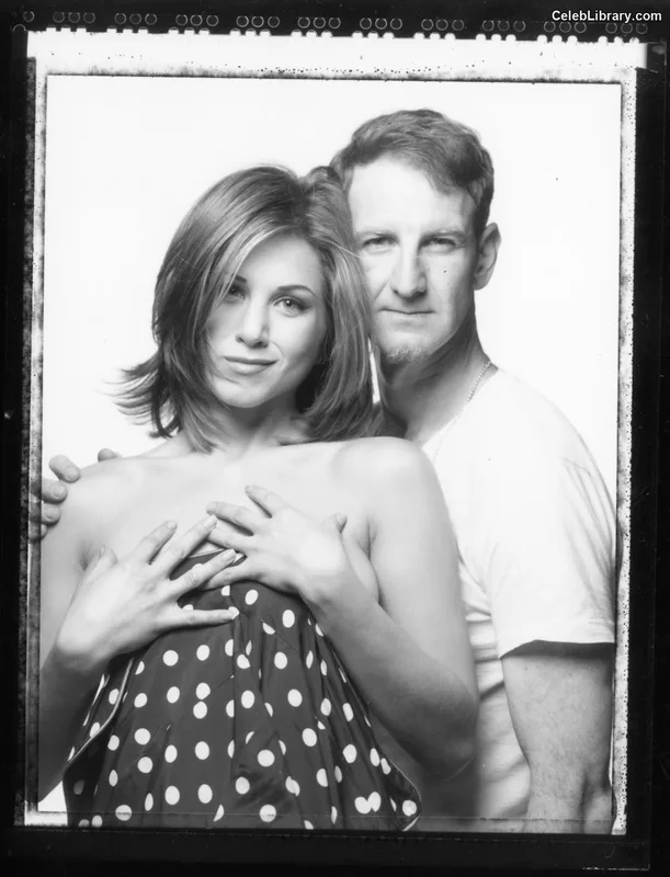 Jennifer Aniston photo 17 of 455