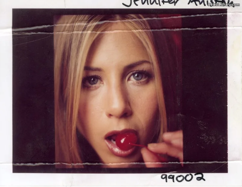 Jennifer Aniston photo 20 of 455