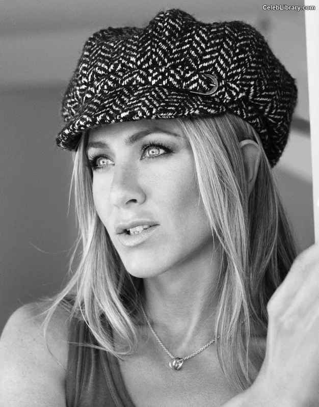 Jennifer Aniston photo 4 of 455