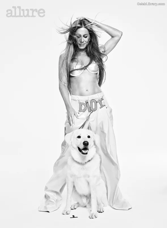 Jennifer Aniston photo 8 of 455