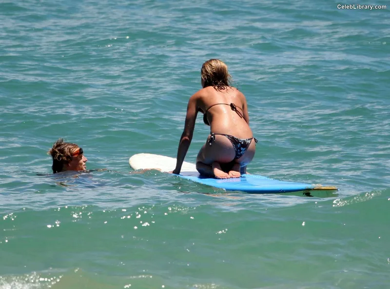 Jennifer Aniston photo 8 of 455