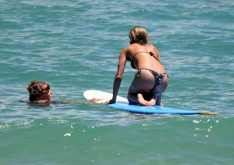 Jennifer Aniston photo 15 of 455