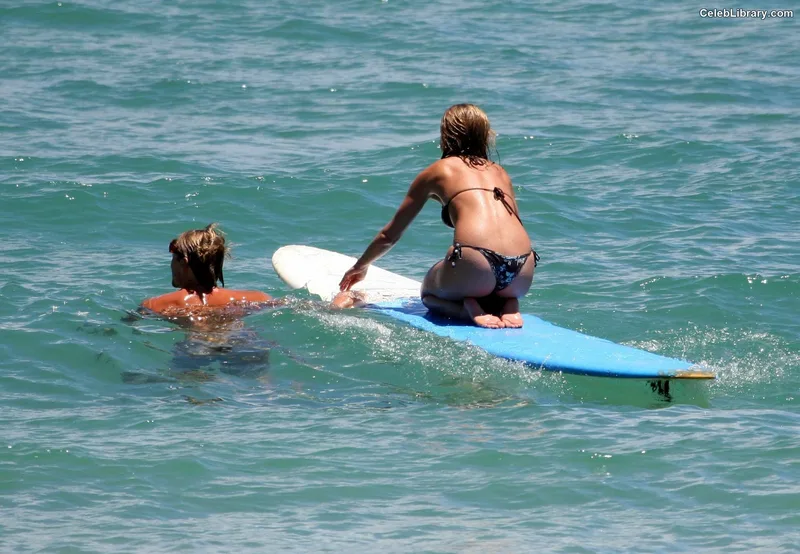 Jennifer Aniston photo 16 of 455