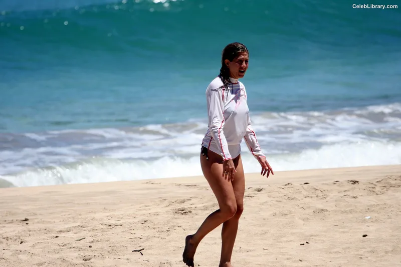 Jennifer Aniston photo 7 of 455