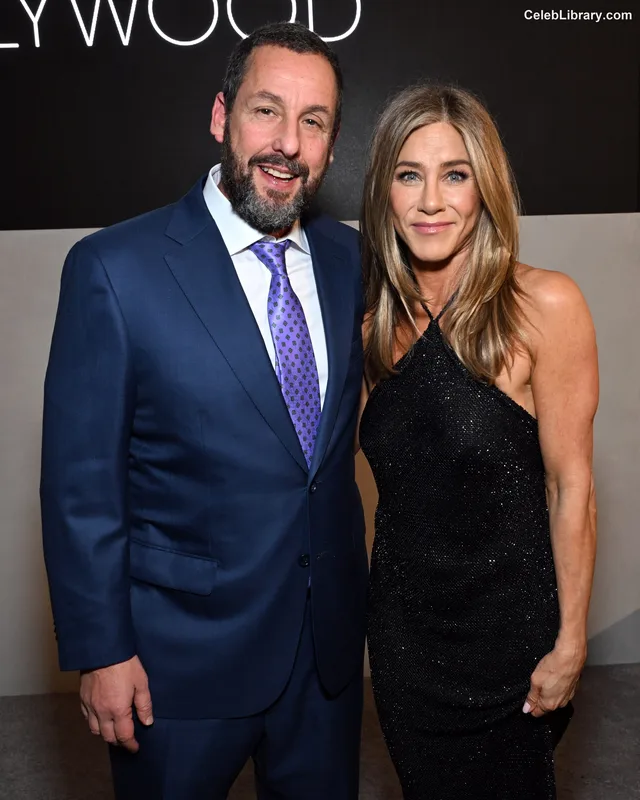 Jennifer Aniston photo 15 of 455
