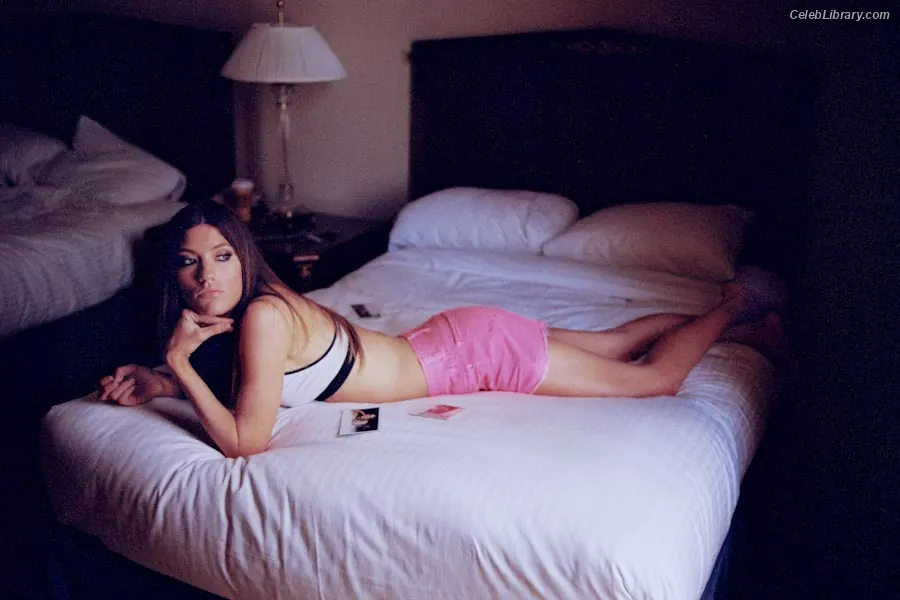 Jennifer Carpenter photo 7 of 8