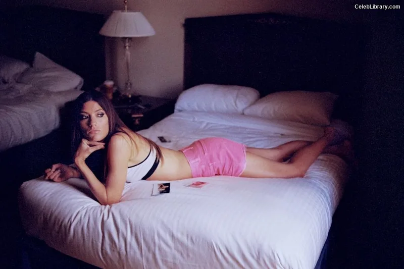Jennifer Carpenter photo 7 of 9