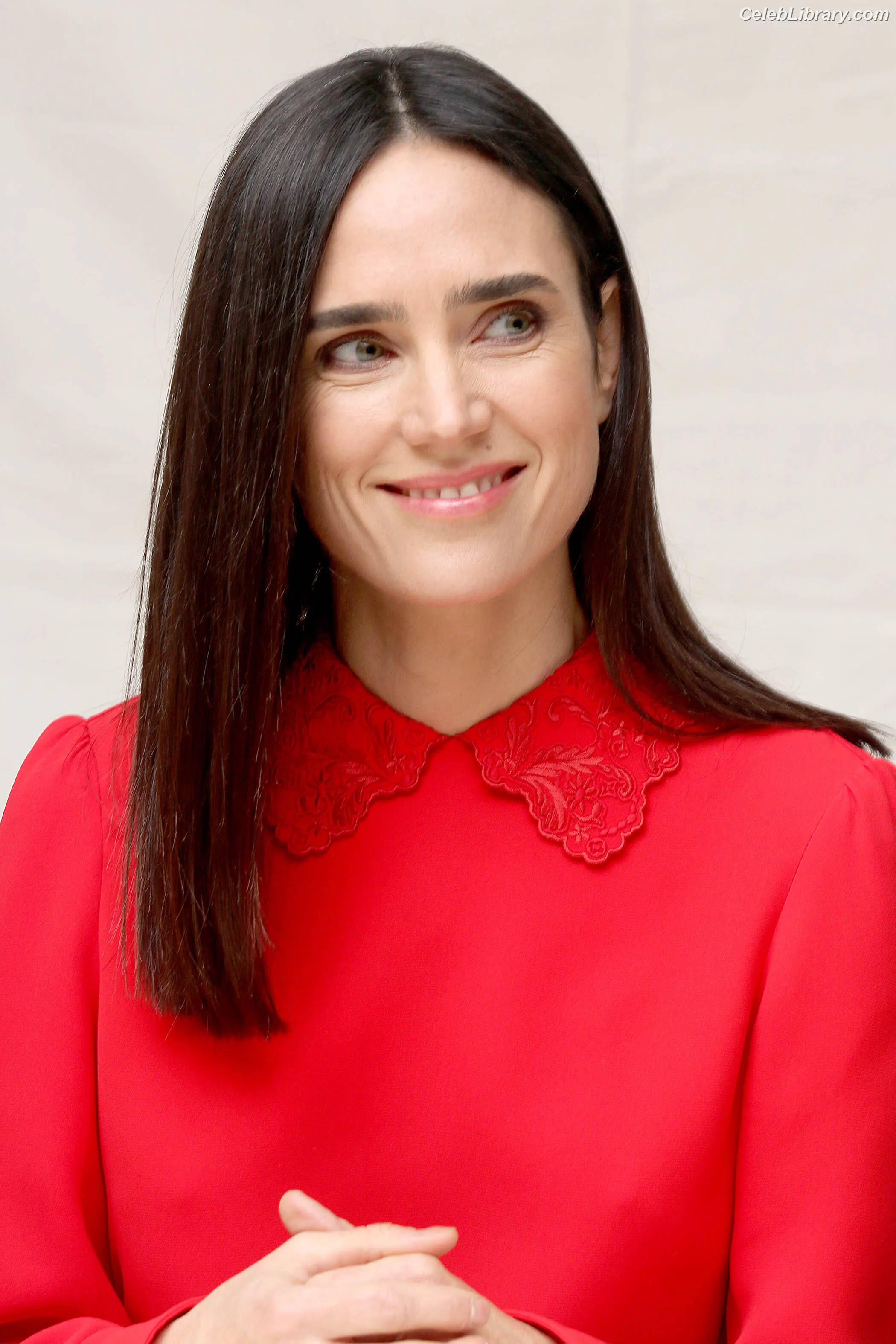 Jennifer Connelly photo 7 of 441