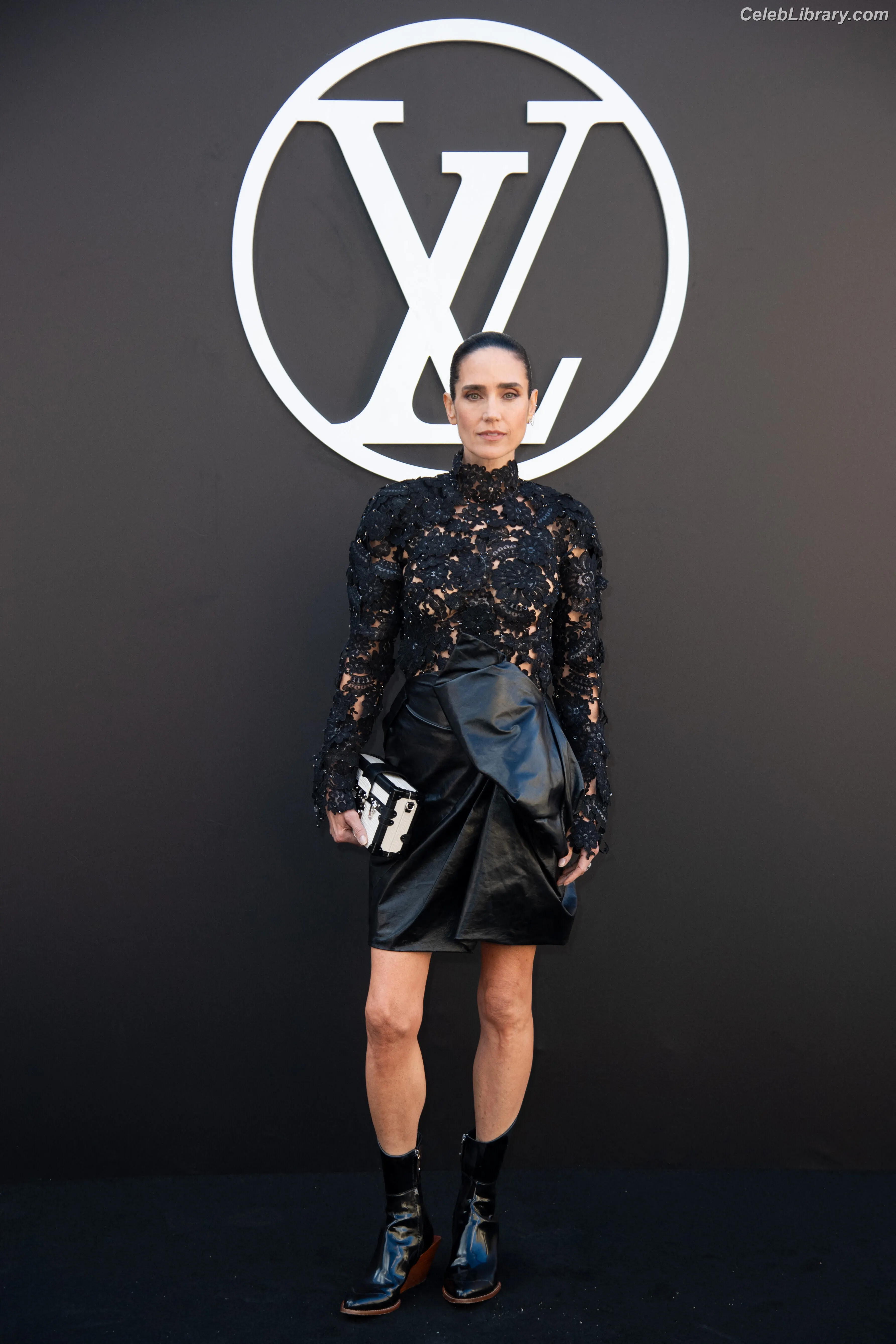 Jennifer Connelly photo 4 of 441